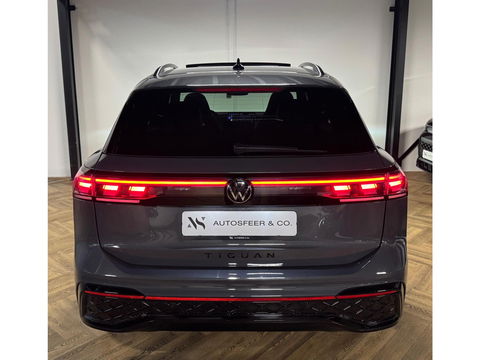 Volkswagen Tiguan 1.5 eTSI R-Line PANO KEYLESS H&K'