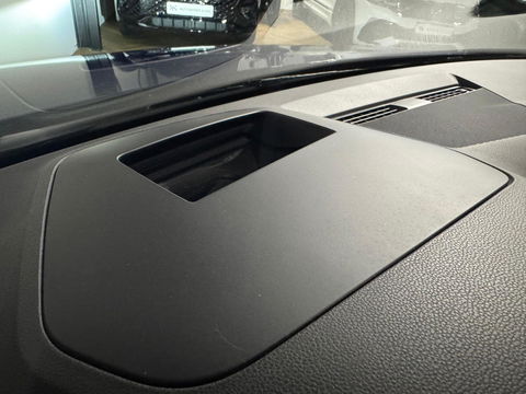 Volkswagen Golf 2.0 TSI R 4Motion PANO KEYLESS HUD