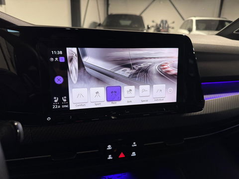 Volkswagen Golf 2.0 TSI R 4Motion PANO KEYLESS HUD
