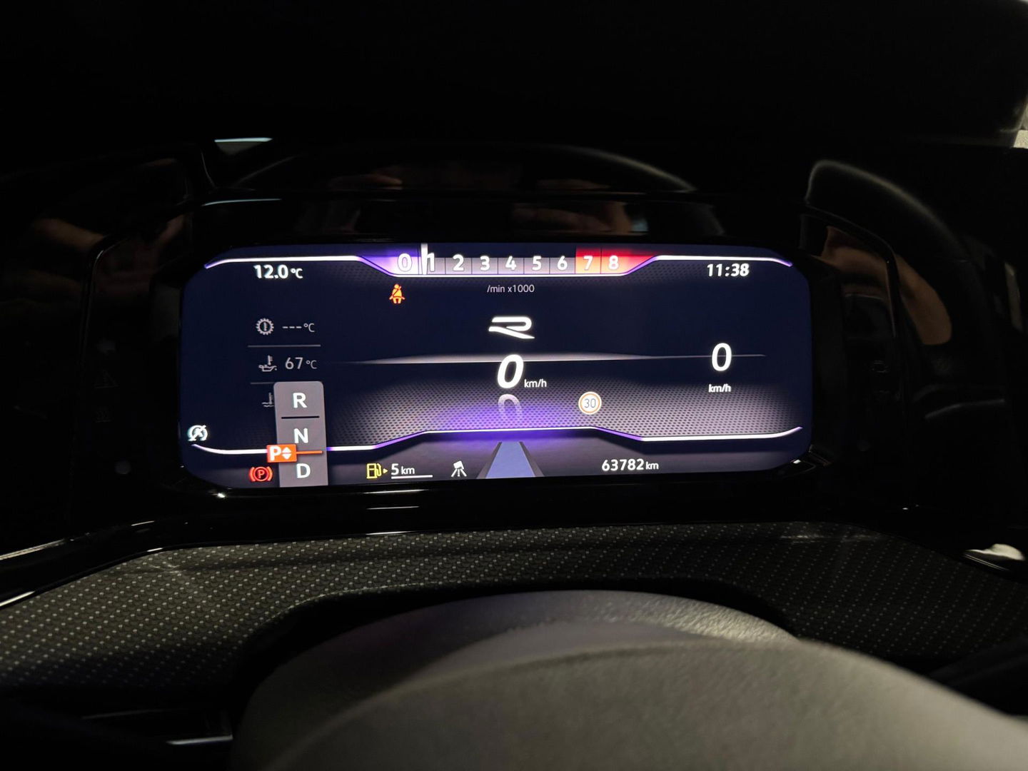 Volkswagen Golf 2.0 TSI R 4Motion PANO KEYLESS HUD