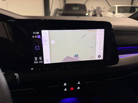 Volkswagen Golf 2.0 TSI R 4Motion PANO KEYLESS HUD