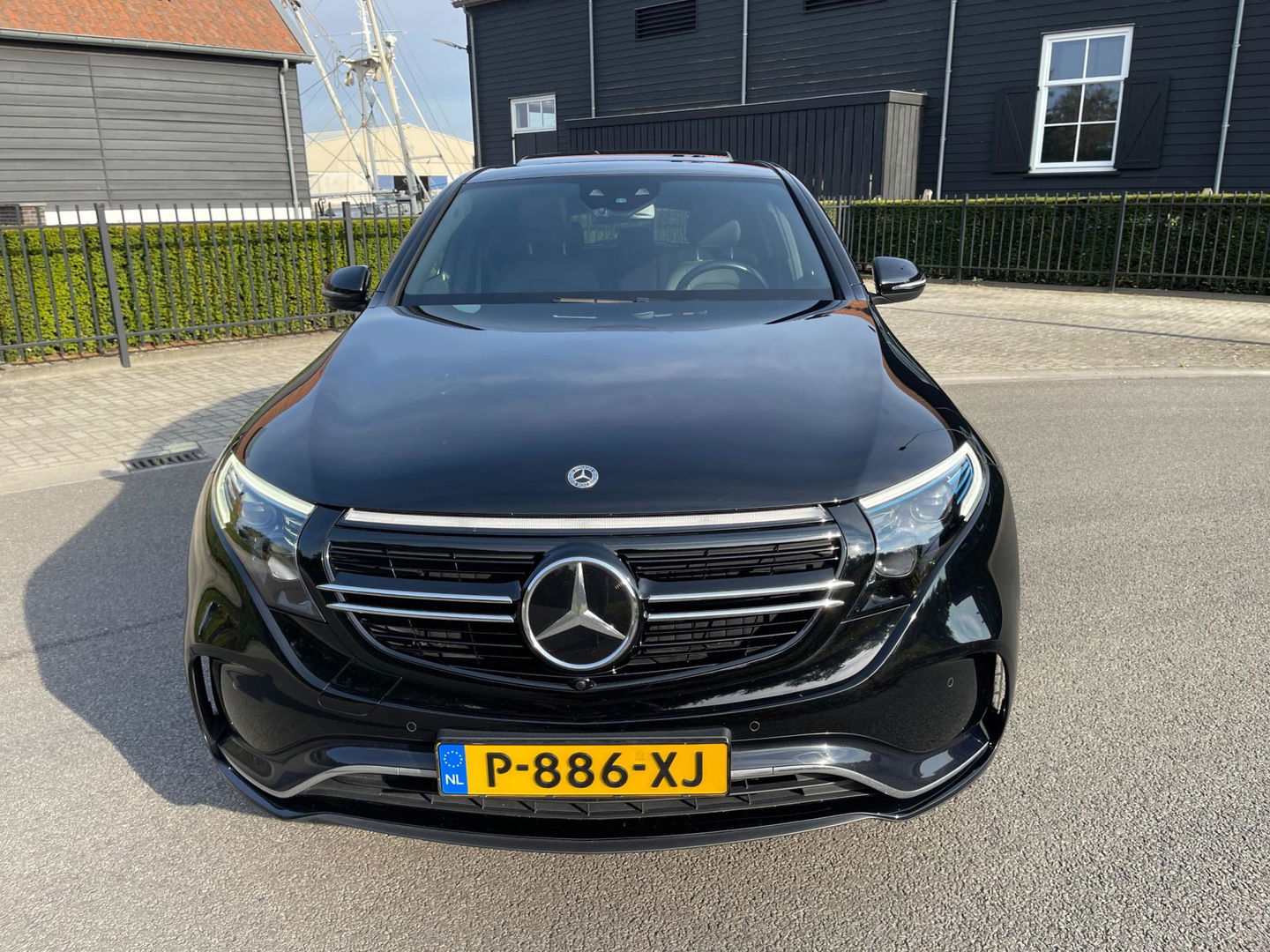 Mercedes-Benz EQC 400 4MATIC 80KW AMG-LINE PANORAMA-SCHUIFDAK 360" CAMERA