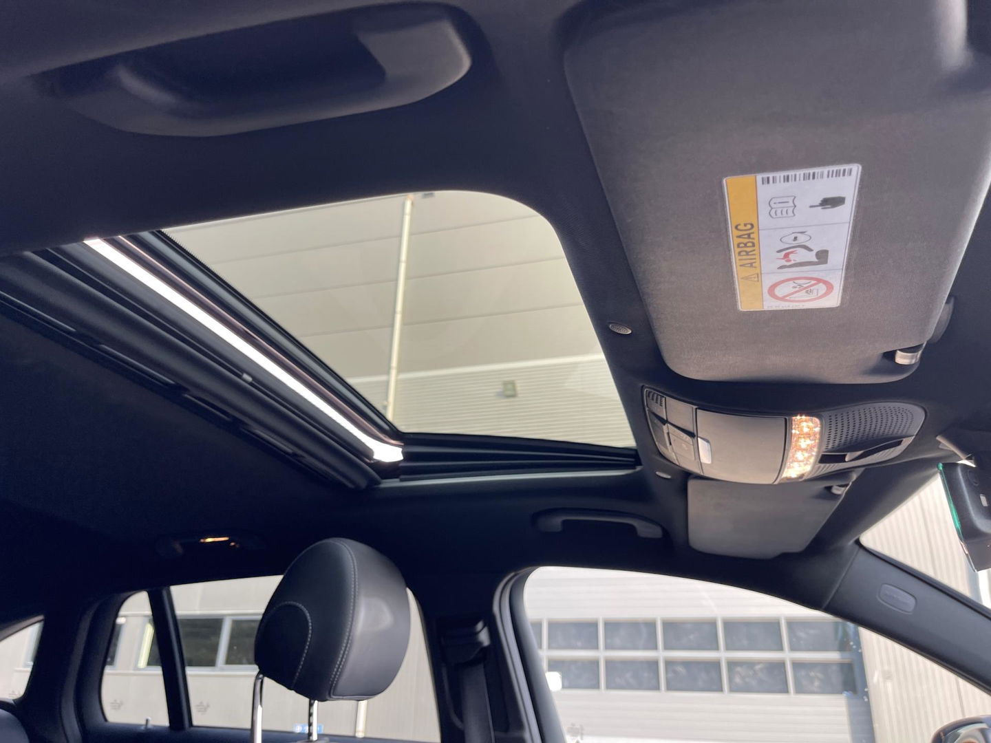 Mercedes-Benz EQC 400 4MATIC 80KW AMG-LINE PANORAMA-SCHUIFDAK 360" CAMERA