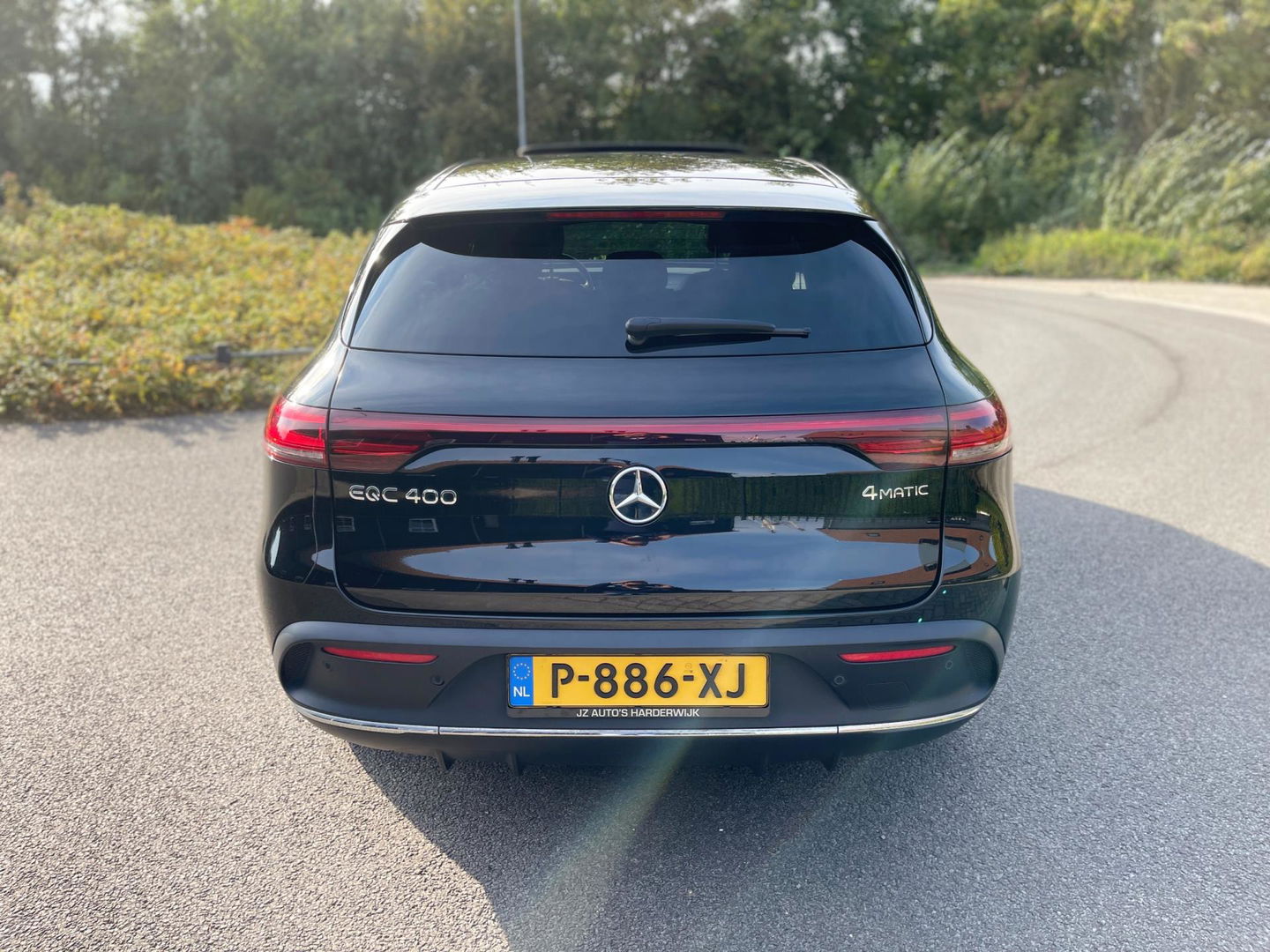Mercedes-Benz EQC 400 4MATIC 80KW AMG-LINE PANORAMA-SCHUIFDAK 360" CAMERA