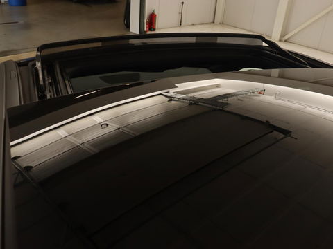 Mercedes-Benz A-Klasse 180 Business Solution AMG | Panoramadak | Stoelverwarming | Leder/Alcantara | Camera | Navigatie | Widescreen | Designo Mountaingrijs Magno
