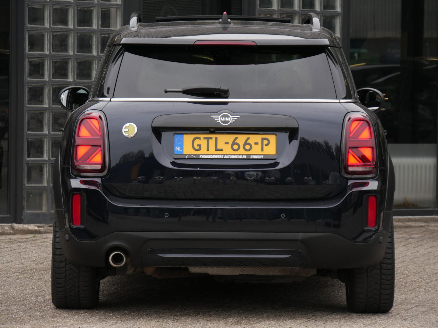 MINI Countryman COOPER S E ALL4/ PANORAMADAK/ LEER/ CAMERA/ ELEKT. KLEP/ SFEERVERLICHTING