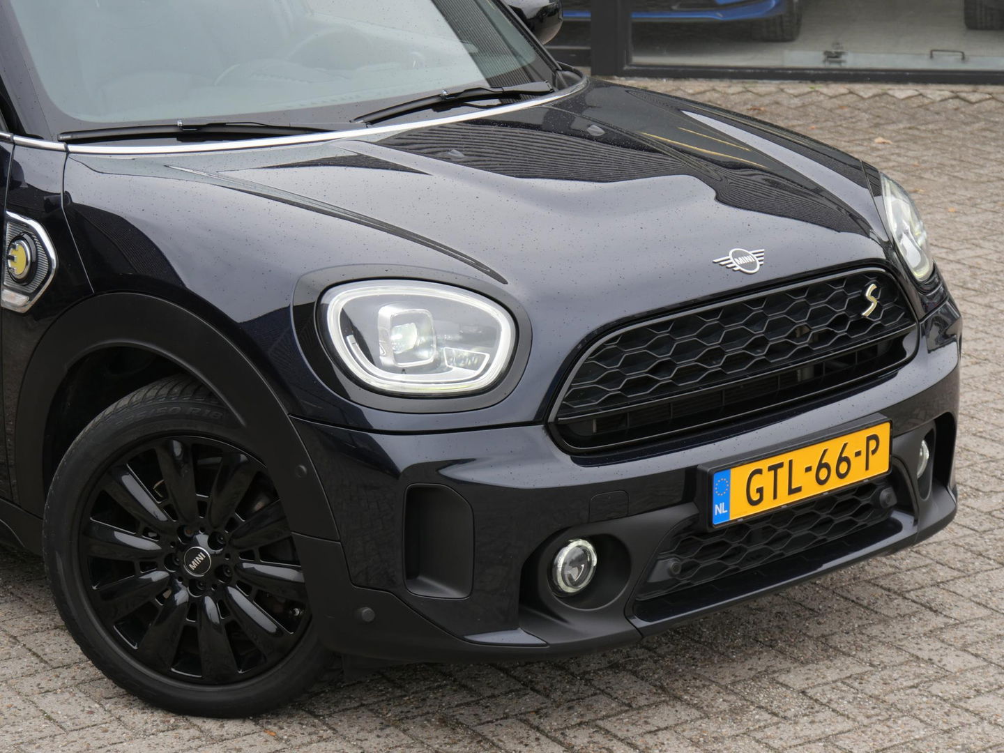MINI Countryman COOPER S E ALL4/ PANORAMADAK/ LEER/ CAMERA/ ELEKT. KLEP/ SFEERVERLICHTING