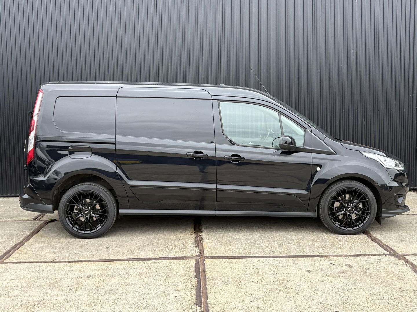 Ford Transit Connect 1.5 L2 Sport | BOMVOL | STOELVERWARMING | RUITVERWARMING