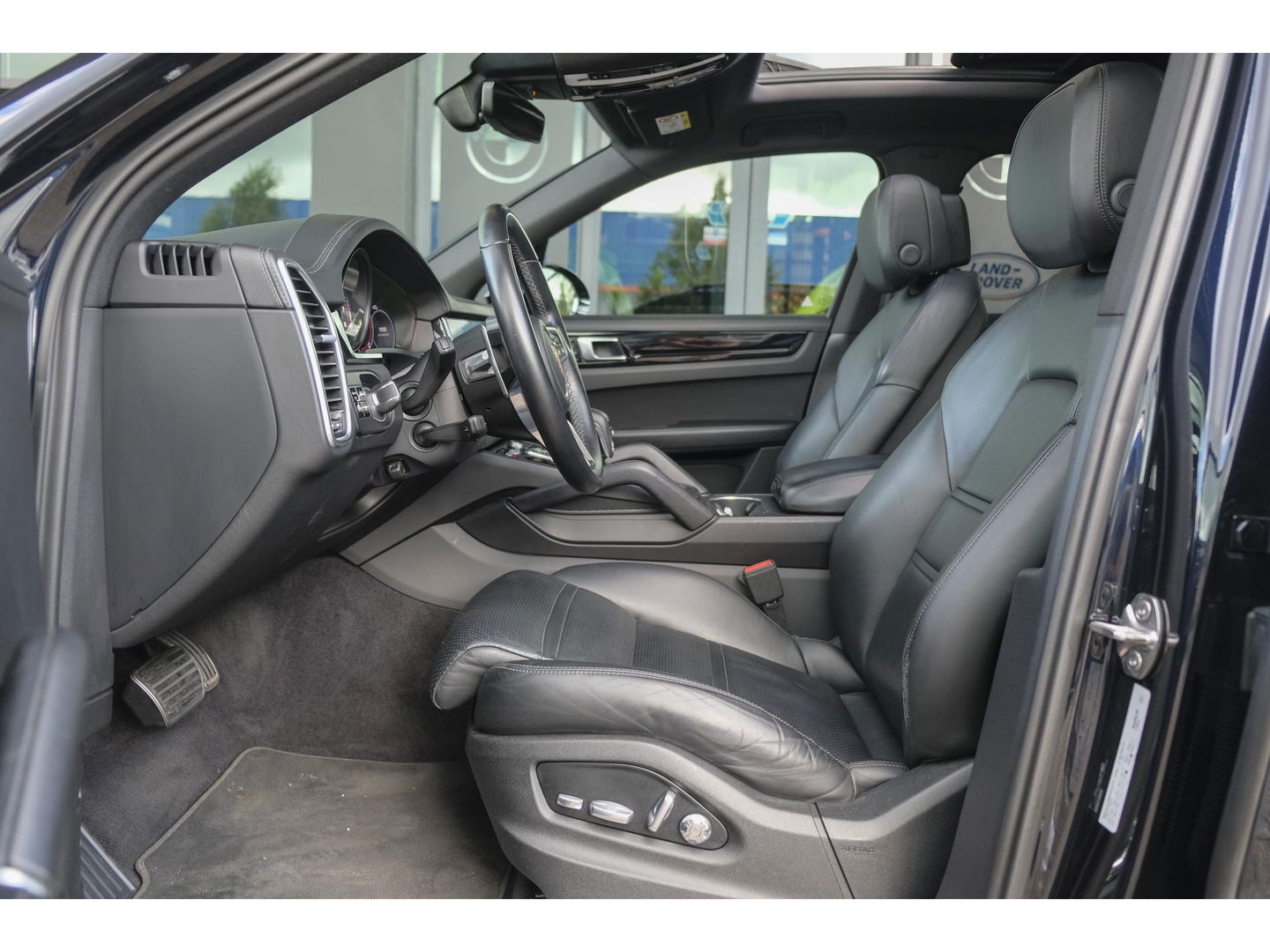 Porsche Cayenne S 2.9 V6 441pk Panoramadak Luchvering Matrix led Comfortstoelen Memory Camera 21" LMV