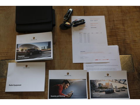 Porsche Cayenne S 2.9 V6 441pk Panoramadak Luchvering Matrix led Comfortstoelen Memory Camera 21" LMV