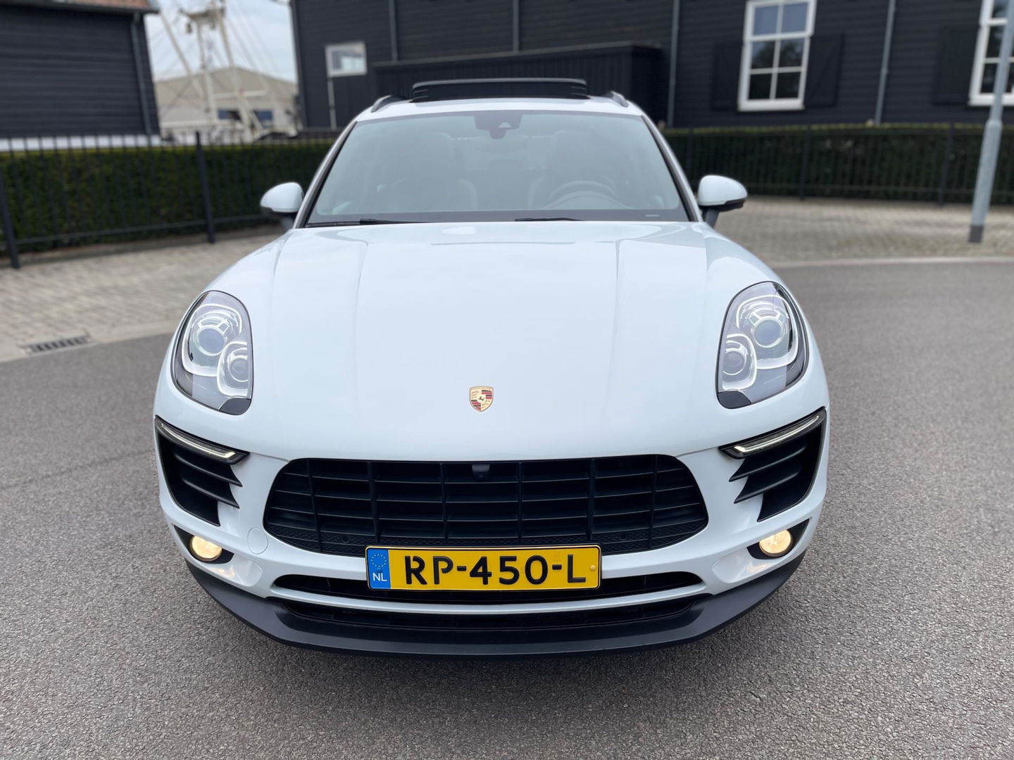 Porsche Macan 2.0 252PK Facelift /Panoramadak/Luchtvering/Led-Xenon/Camera/Electr-Trekhaak 1-Eigenaar Dealer-onderhouden