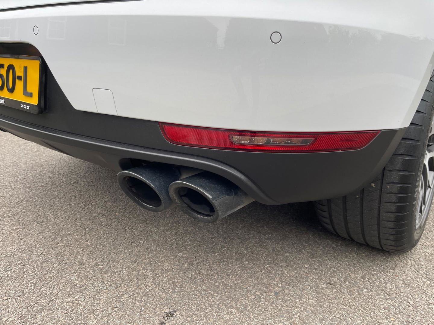 Porsche Macan 2.0 252PK Facelift /Panoramadak/Luchtvering/Led-Xenon/Camera/Electr-Trekhaak 1-Eigenaar Dealer-onderhouden
