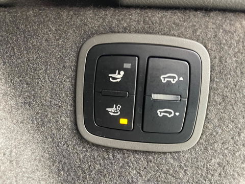 Porsche Macan 2.0 252PK Facelift /Panoramadak/Luchtvering/Led-Xenon/Camera/Electr-Trekhaak 1-Eigenaar Dealer-onderhouden
