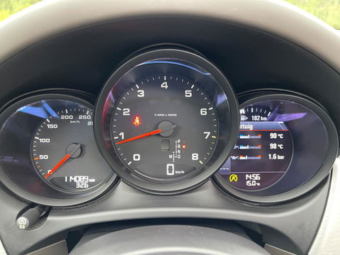 Porsche Macan 2.0 252PK Facelift /Panoramadak/Luchtvering/Led-Xenon/Camera/Electr-Trekhaak 1-Eigenaar Dealer-onderhouden