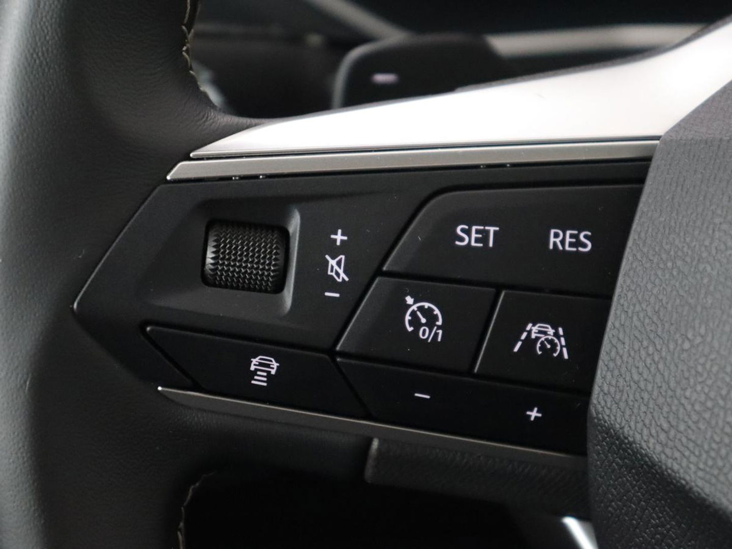SEAT Tarraco 1.4 TSI e-Hybrid PHEV Xcellence | Panoramadak | Leder | Trekhaak | Stoel & achterbankverwarming | Adaptive cruise | Carplay | Camera | Digital Cockpit | Navigatie | Plug In