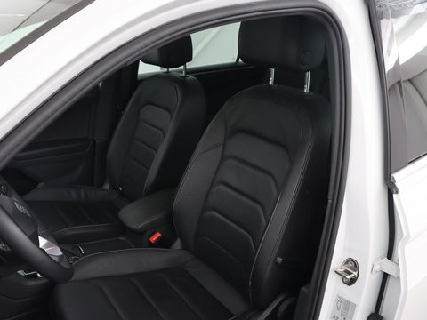 SEAT Tarraco 1.4 TSI e-Hybrid PHEV Xcellence | Panoramadak | Leder | Trekhaak | Stoel & achterbankverwarming | Adaptive cruise | Carplay | Camera | Digital Cockpit | Navigatie | Plug In
