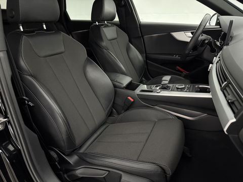 Audi A4 35 TFSI 150PK S-line | Virtual | LED | Carplay | Cruise | Navi | Keyless | Parkeersens.