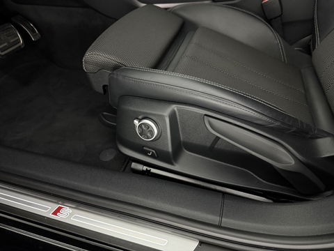 Audi A4 35 TFSI 150PK S-line | Virtual | LED | Carplay | Cruise | Navi | Keyless | Parkeersens.