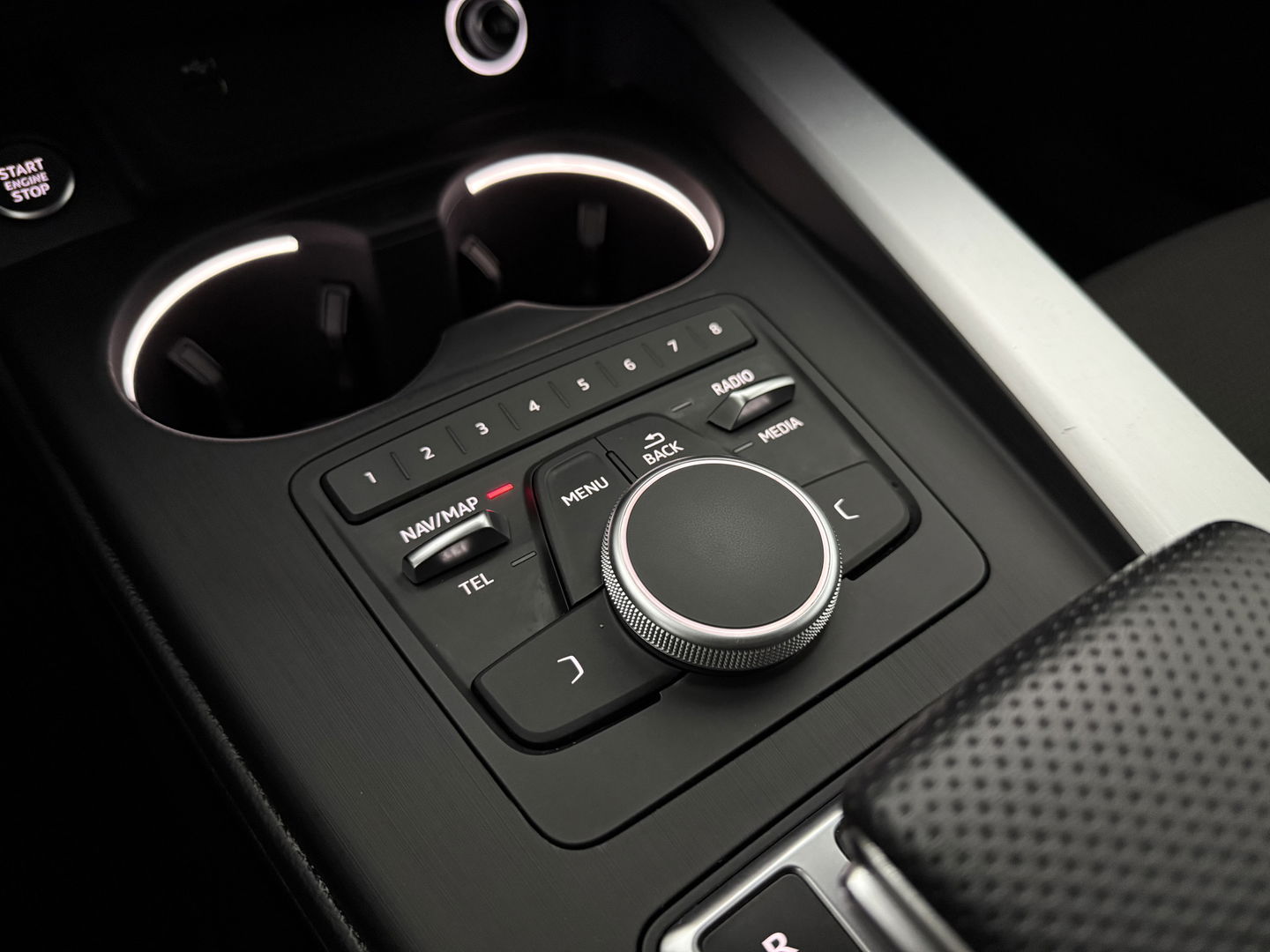 Audi A4 35 TFSI 150PK S-line | Virtual | LED | Carplay | Cruise | Navi | Keyless | Parkeersens.