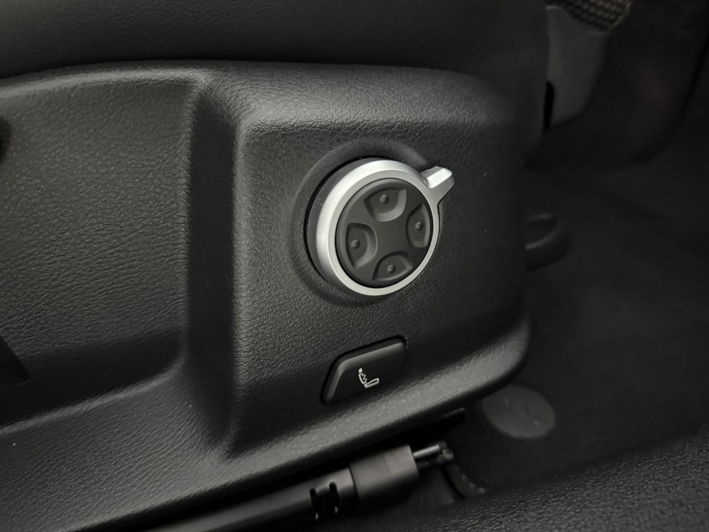 Audi A4 35 TFSI 150PK S-line | Virtual | LED | Carplay | Cruise | Navi | Keyless | Parkeersens.