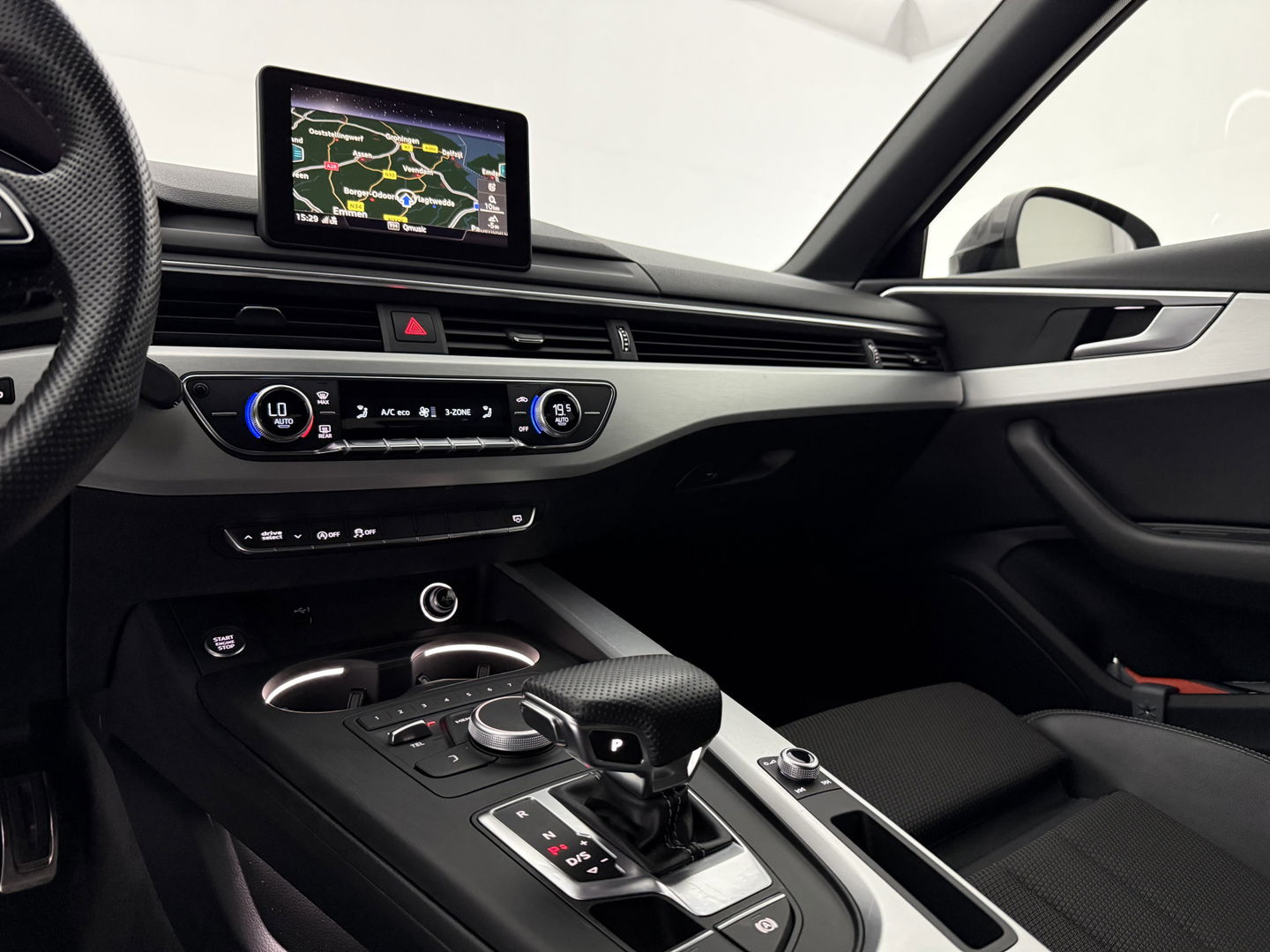 Audi A4 35 TFSI 150PK S-line | Virtual | LED | Carplay | Cruise | Navi | Keyless | Parkeersens.
