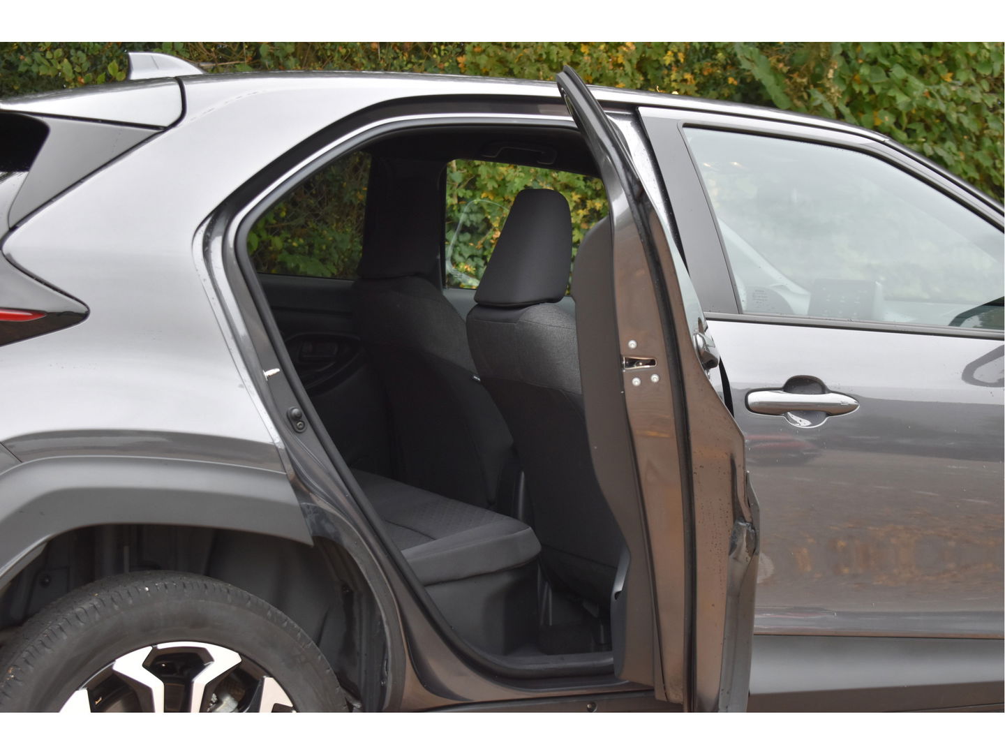 Toyota Yaris Cross 1.5 Hybrid Explore | NL-Auto | Camera | Keyless | Carplay | DAB | Full LED | Nieuwstaat