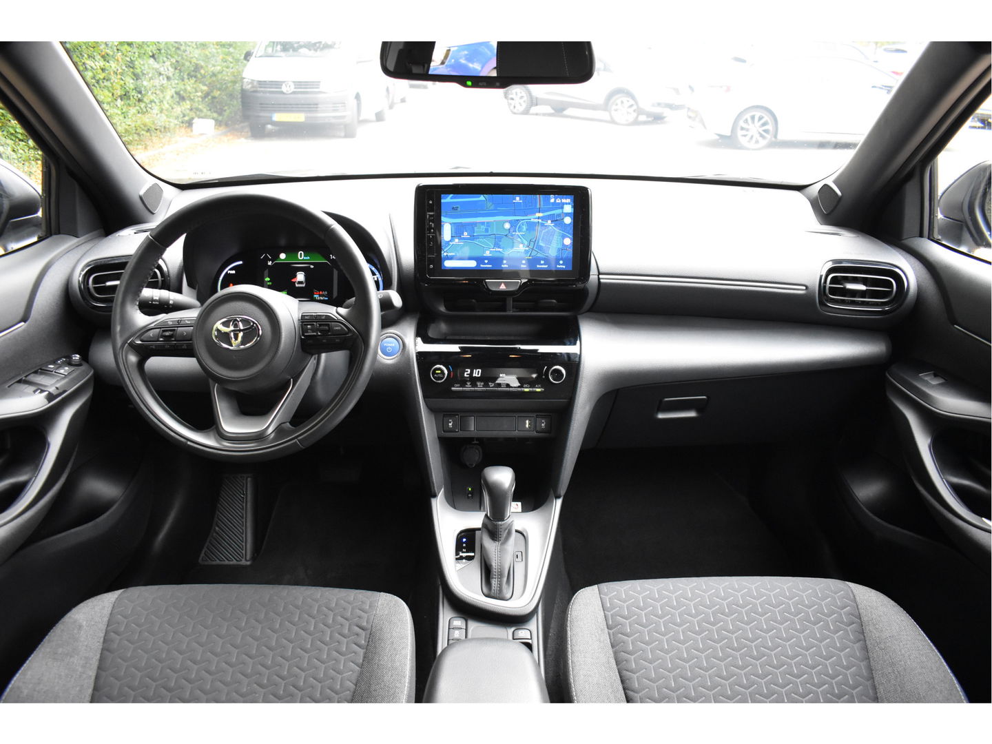 Toyota Yaris Cross 1.5 Hybrid Explore | NL-Auto | Camera | Keyless | Carplay | DAB | Full LED | Nieuwstaat