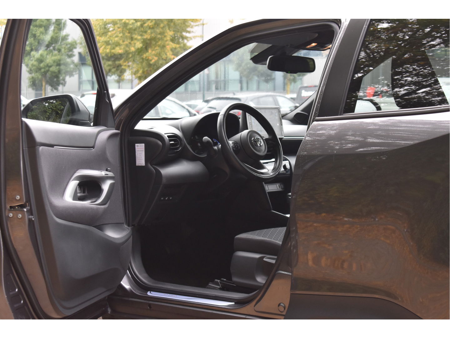 Toyota Yaris Cross 1.5 Hybrid Explore | NL-Auto | Camera | Keyless | Carplay | DAB | Full LED | Nieuwstaat