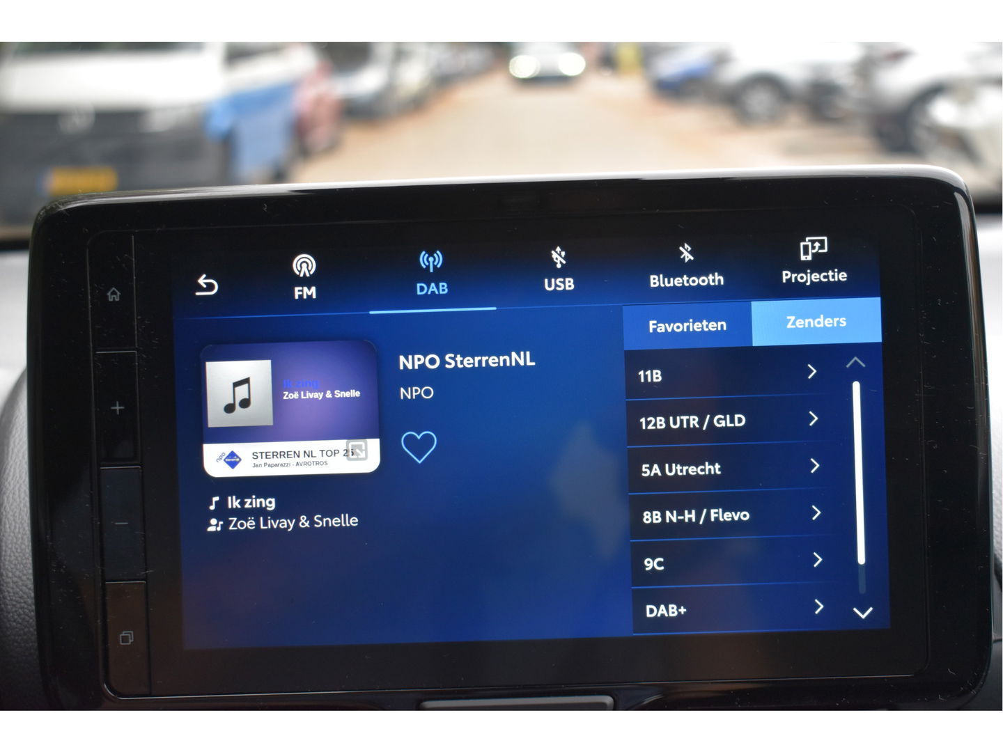 Toyota Yaris Cross 1.5 Hybrid Explore | NL-Auto | Camera | Keyless | Carplay | DAB | Full LED | Nieuwstaat