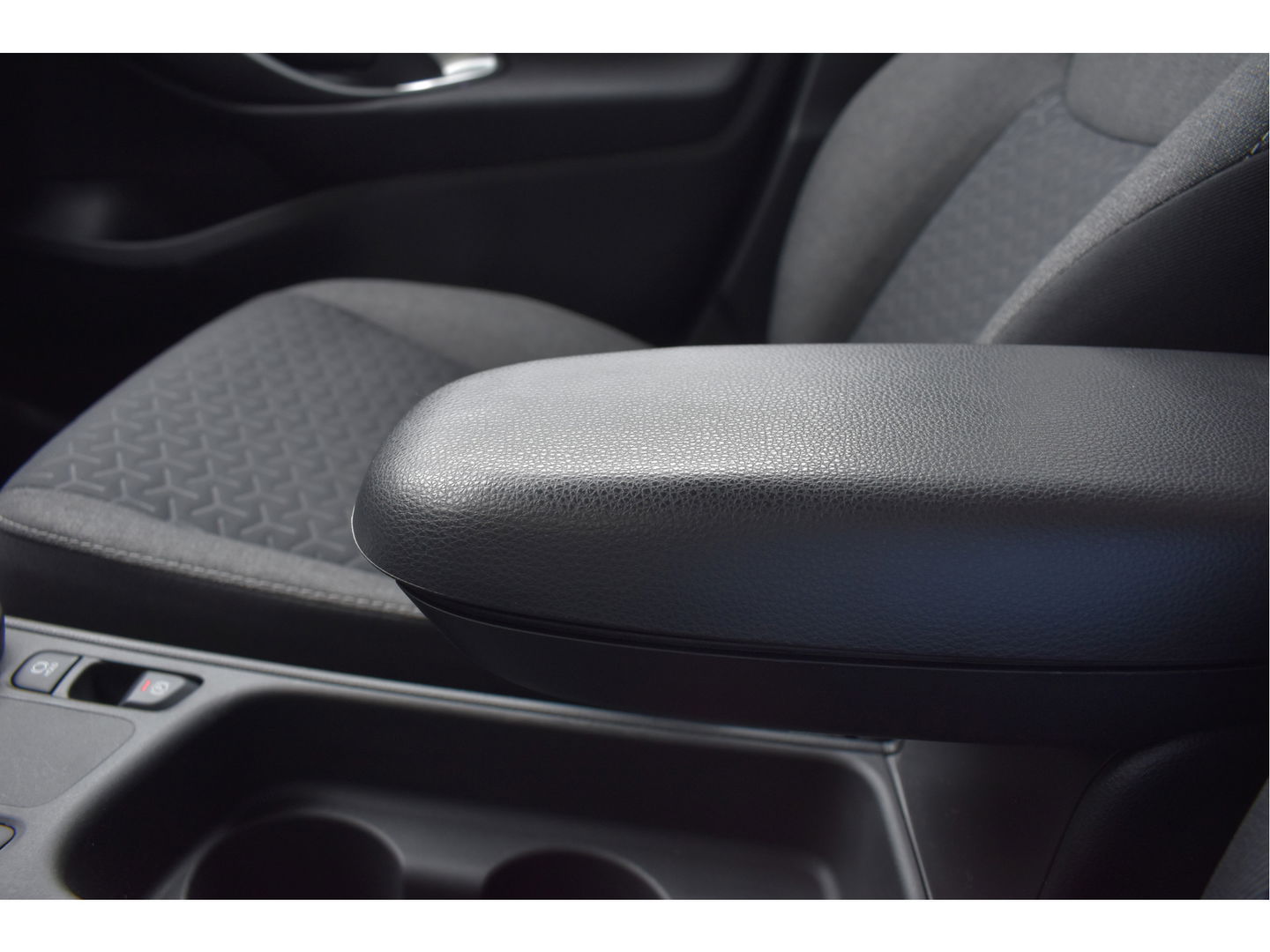 Toyota Yaris Cross 1.5 Hybrid Explore | NL-Auto | Camera | Keyless | Carplay | DAB | Full LED | Nieuwstaat