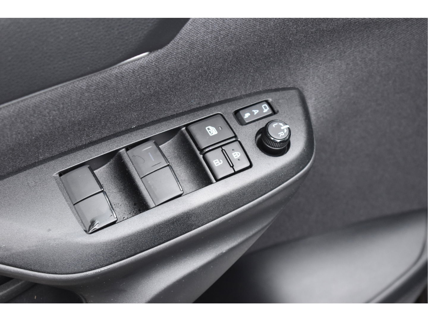 Toyota Yaris Cross 1.5 Hybrid Explore | NL-Auto | Camera | Keyless | Carplay | DAB | Full LED | Nieuwstaat