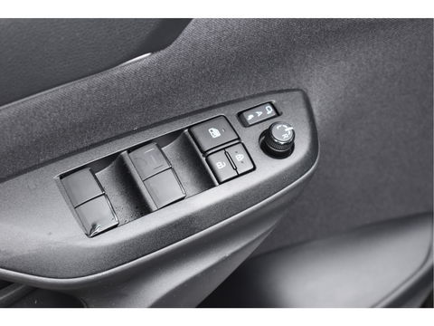 Toyota Yaris Cross 1.5 Hybrid Explore | NL-Auto | Camera | Keyless | Carplay | DAB | Full LED | Nieuwstaat