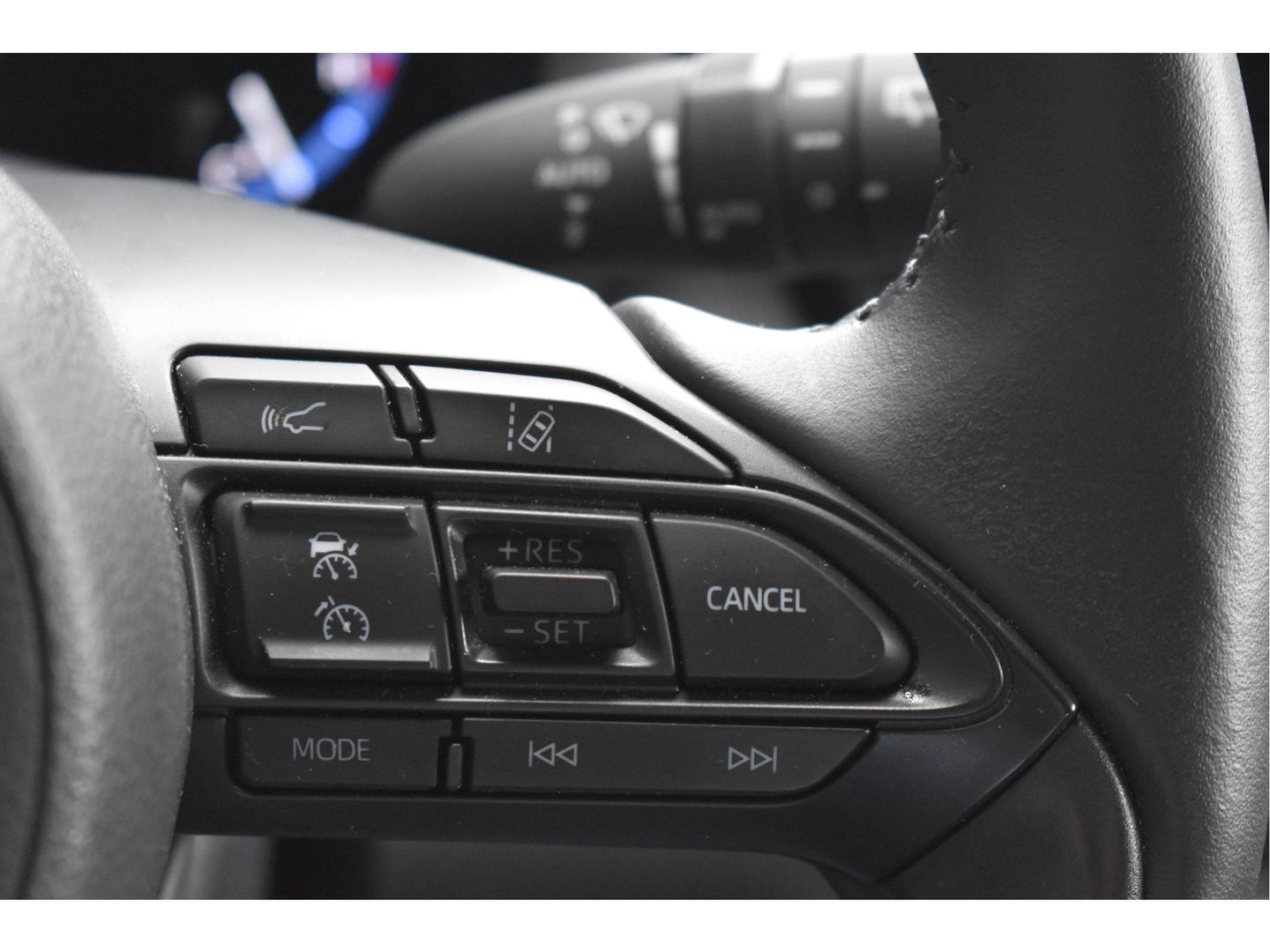 Toyota Yaris Cross 1.5 Hybrid Explore | NL-Auto | Camera | Keyless | Carplay | DAB | Full LED | Nieuwstaat