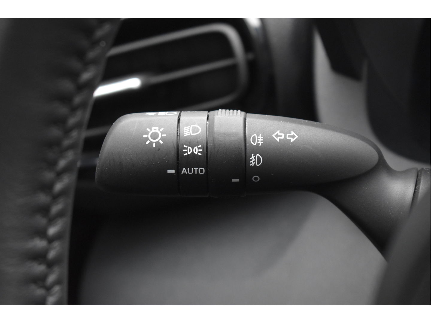 Toyota Yaris Cross 1.5 Hybrid Explore | NL-Auto | Camera | Keyless | Carplay | DAB | Full LED | Nieuwstaat