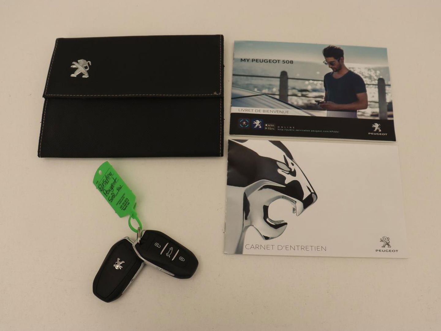 Peugeot 508 1.6 HYbrid 225 GT | Stoelverwarming | Trekhaak | Adaptive cruise | Half leder | Camera | Sportstoelen | Carplay | Navigatie | Full LED | PHEV | Plug In