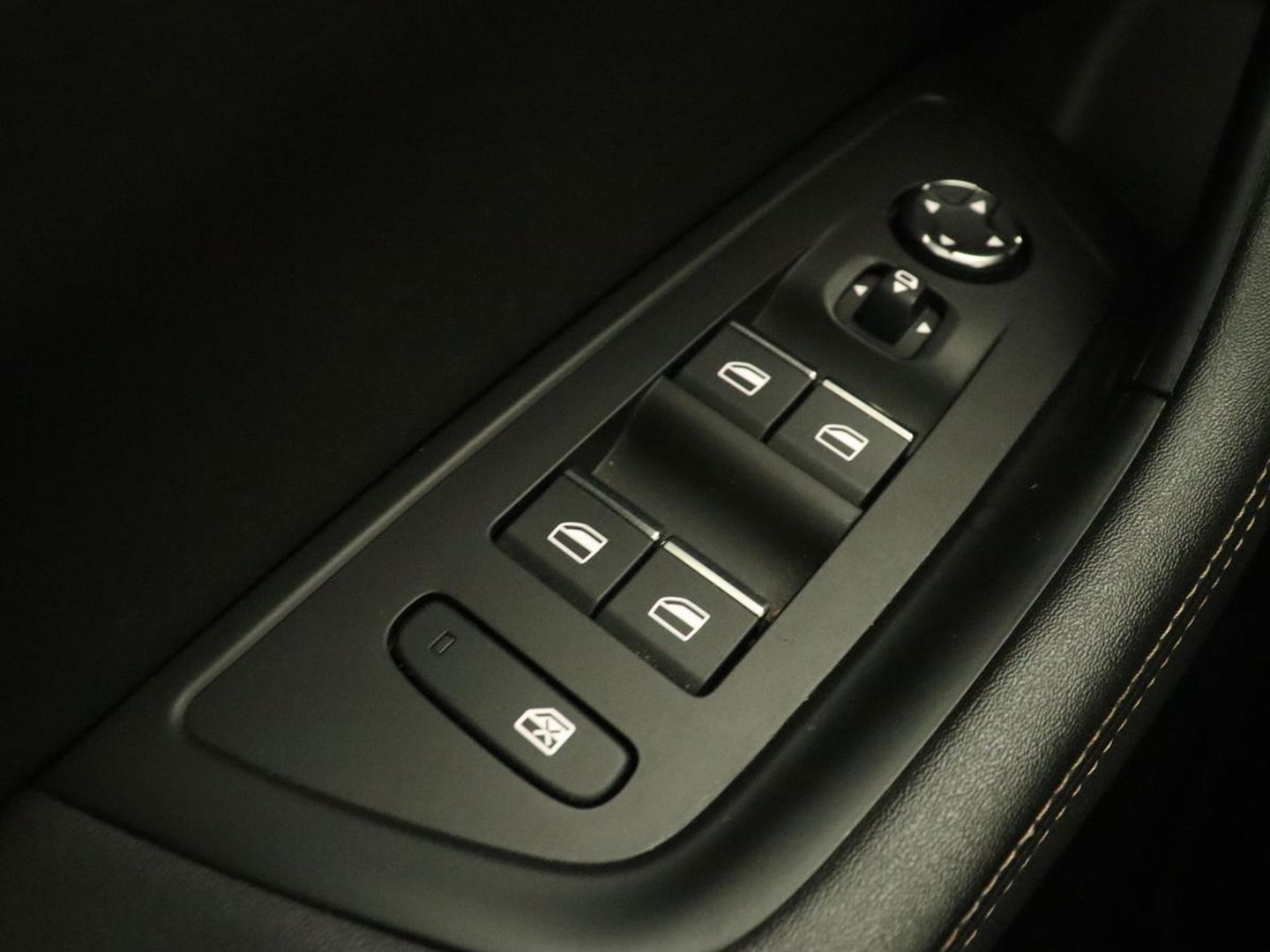 Peugeot 508 1.6 HYbrid 225 GT | Stoelverwarming | Trekhaak | Adaptive cruise | Half leder | Camera | Sportstoelen | Carplay | Navigatie | Full LED | PHEV | Plug In