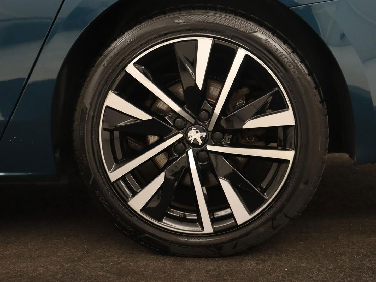 Peugeot 508 1.6 HYbrid 225 GT | Stoelverwarming | Trekhaak | Adaptive cruise | Half leder | Camera | Sportstoelen | Carplay | Navigatie | Full LED | PHEV | Plug In