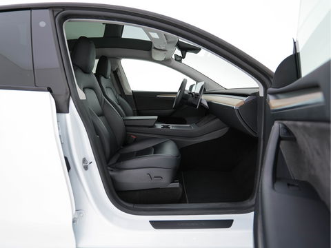 Tesla Model Y RWD 58 kWh [ 3-Fase ] {SOH-93%} (INCL-BTW) Aut. *PANO | AUTO-PILOT | LUXURY-LEATHER | TOP-VIEW | NAVI-FULLMAP | MATRIX-LED | DIGI-COCKPIT | KEYLESS | CAMERA | DAB+ | HEATED-COMFORTSEATS | PRIVACY-GLASS*