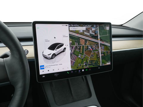 Tesla Model Y RWD 58 kWh [ 3-Fase ] {SOH-93%} (INCL-BTW) Aut. *PANO | AUTO-PILOT | LUXURY-LEATHER | TOP-VIEW | NAVI-FULLMAP | MATRIX-LED | DIGI-COCKPIT | KEYLESS | CAMERA | DAB+ | HEATED-COMFORTSEATS | PRIVACY-GLASS*