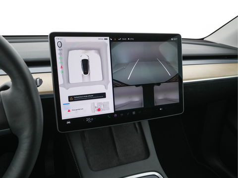 Tesla Model Y RWD 58 kWh [ 3-Fase ] {SOH-93%} (INCL-BTW) Aut. *PANO | AUTO-PILOT | LUXURY-LEATHER | TOP-VIEW | NAVI-FULLMAP | MATRIX-LED | DIGI-COCKPIT | KEYLESS | CAMERA | DAB+ | HEATED-COMFORTSEATS | PRIVACY-GLASS*