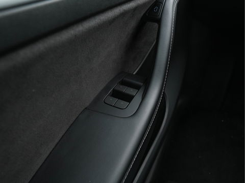 Tesla Model Y RWD 58 kWh [ 3-Fase ] {SOH-93%} (INCL-BTW) Aut. *PANO | AUTO-PILOT | LUXURY-LEATHER | TOP-VIEW | NAVI-FULLMAP | MATRIX-LED | DIGI-COCKPIT | KEYLESS | CAMERA | DAB+ | HEATED-COMFORTSEATS | PRIVACY-GLASS*