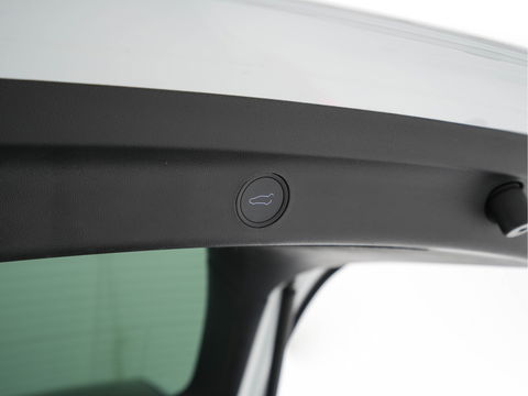 Tesla Model Y RWD 58 kWh [ 3-Fase ] {SOH-93%} (INCL-BTW) Aut. *PANO | AUTO-PILOT | LUXURY-LEATHER | TOP-VIEW | NAVI-FULLMAP | MATRIX-LED | DIGI-COCKPIT | KEYLESS | CAMERA | DAB+ | HEATED-COMFORTSEATS | PRIVACY-GLASS*