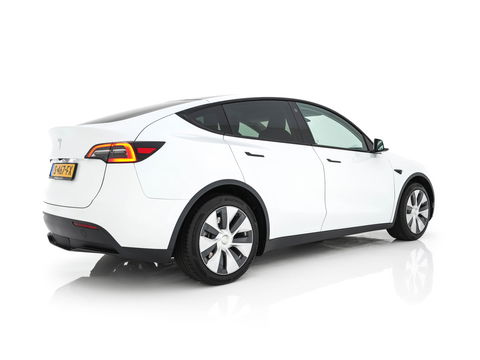 Tesla Model Y RWD 58 kWh [ 3-Fase ] {SOH-93%} (INCL-BTW) Aut. *PANO | AUTO-PILOT | LUXURY-LEATHER | TOP-VIEW | NAVI-FULLMAP | MATRIX-LED | DIGI-COCKPIT | KEYLESS | CAMERA | DAB+ | HEATED-COMFORTSEATS | PRIVACY-GLASS*