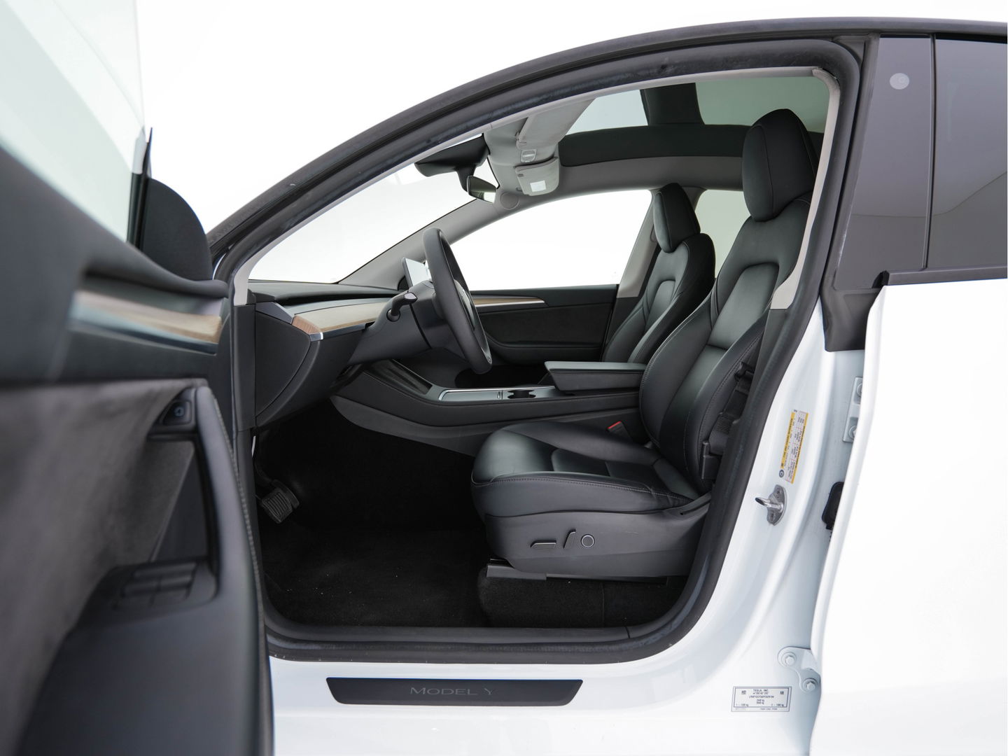 Tesla Model Y RWD 58 kWh [ 3-Fase ] {SOH-93%} (INCL-BTW) Aut. *PANO | AUTO-PILOT | LUXURY-LEATHER | TOP-VIEW | NAVI-FULLMAP | MATRIX-LED | DIGI-COCKPIT | KEYLESS | CAMERA | DAB+ | HEATED-COMFORTSEATS | PRIVACY-GLASS*