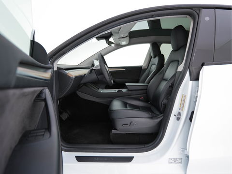 Tesla Model Y RWD 58 kWh [ 3-Fase ] {SOH-93%} (INCL-BTW) Aut. *PANO | AUTO-PILOT | LUXURY-LEATHER | TOP-VIEW | NAVI-FULLMAP | MATRIX-LED | DIGI-COCKPIT | KEYLESS | CAMERA | DAB+ | HEATED-COMFORTSEATS | PRIVACY-GLASS*