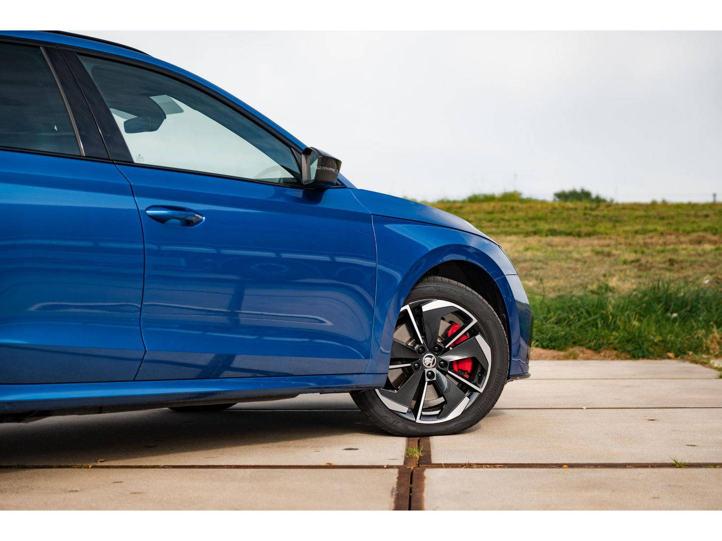 Škoda Octavia Combi 1.4 TSI RS iV PHEV | ALCANTARA SPORT COMFORT STOELEN ! TREKHAAK