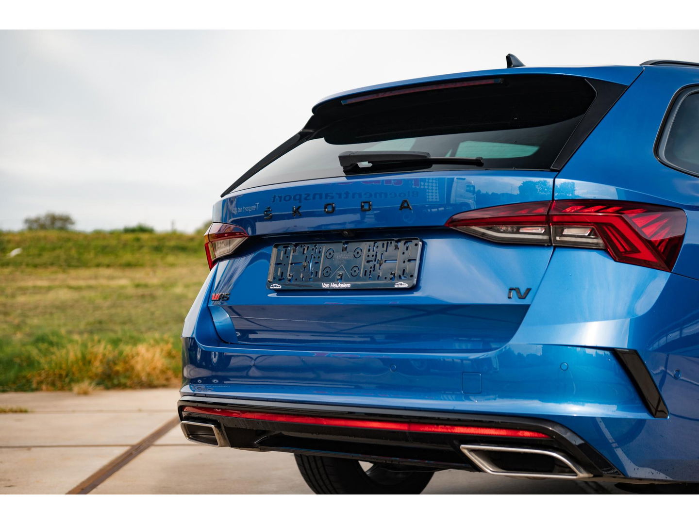 Škoda Octavia Combi 1.4 TSI RS iV PHEV | ALCANTARA SPORT COMFORT STOELEN ! TREKHAAK