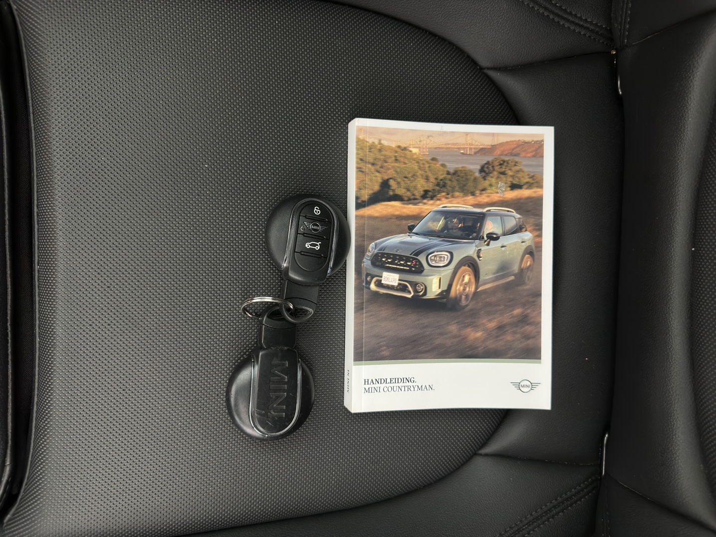 MINI Countryman 1.5 Cooper Boardwalk Edition Aut. *PANO | HEAD-UP | ADAPTIVE-CRUISE | LUXURY-LEATHER | FULL-LED | HARMAN/KARDON | CAMERA | KEYLESS | HEATED-SPORTSEATS | AMBIENT-LIGHT | DAB+ | ECC | PDC | 18''ALU*