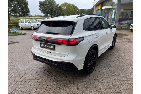 Volkswagen Tiguan 2.0 TDI R-LINE AUTOMAAT 150PK AIRCO NAVI BIGSCREEN PDC-CAMERA CRUISE.