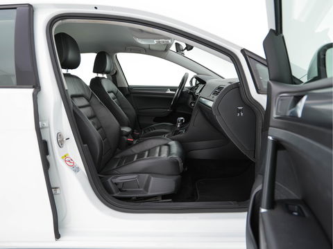 Volkswagen e-Golf (SOH-86%) Aut. *HEAT-PUMP | LUXURY-LEATHER | FULL-LED | NAVI-FULLMAP | CAMERA | HEATED-SPORTSEATS | ECC | CCS-FASTLOADER | PDC | CARPLAY | CRUISE | 16''ALU*